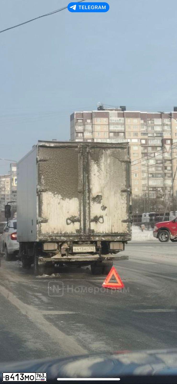Фото автомобиля ISUZU NQR, 2019 — госномер В413МО763. Цвет: Белый