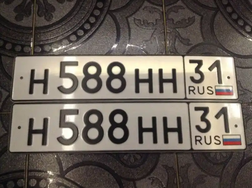 Фото автомобиля VOLKSWAGEN GOLF, 2009 — госномер Н588НН31. Цвет: ЧЕРНЫЙ