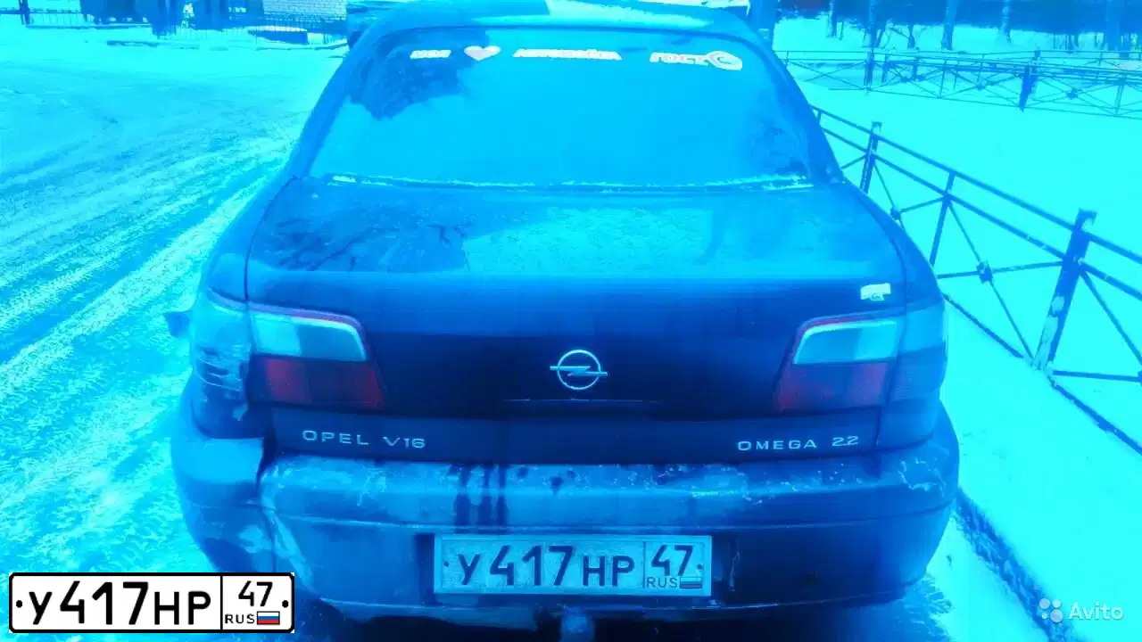 Фото автомобиля OPEL OMEGA, 1999 — госномер Х020УО60. Цвет: ЧЕРНЫЙ