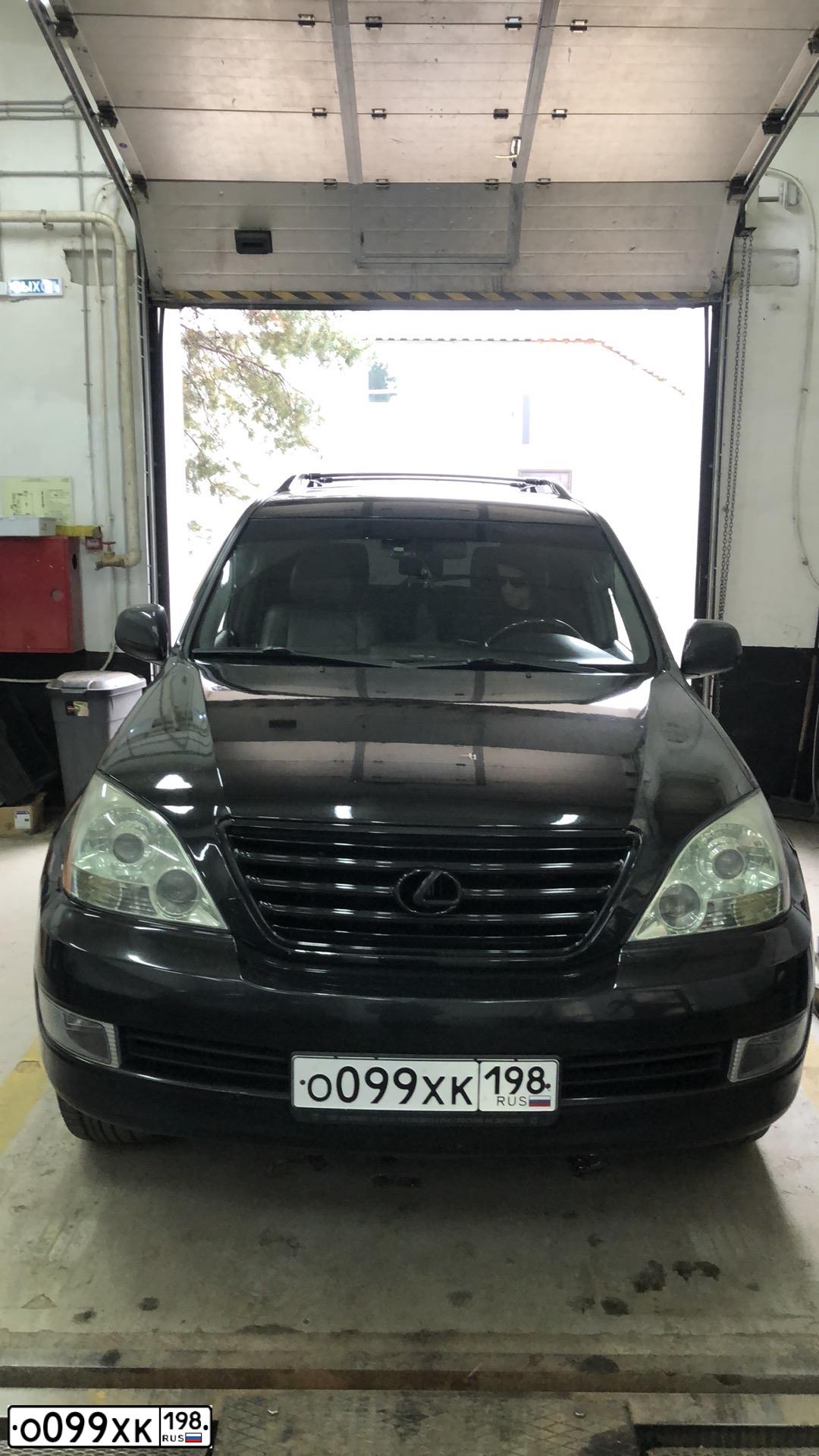 Фото автомобиля LEXUS GX, 2004 — госномер Р777АХ14. Цвет: ЧЕРНЫЙ