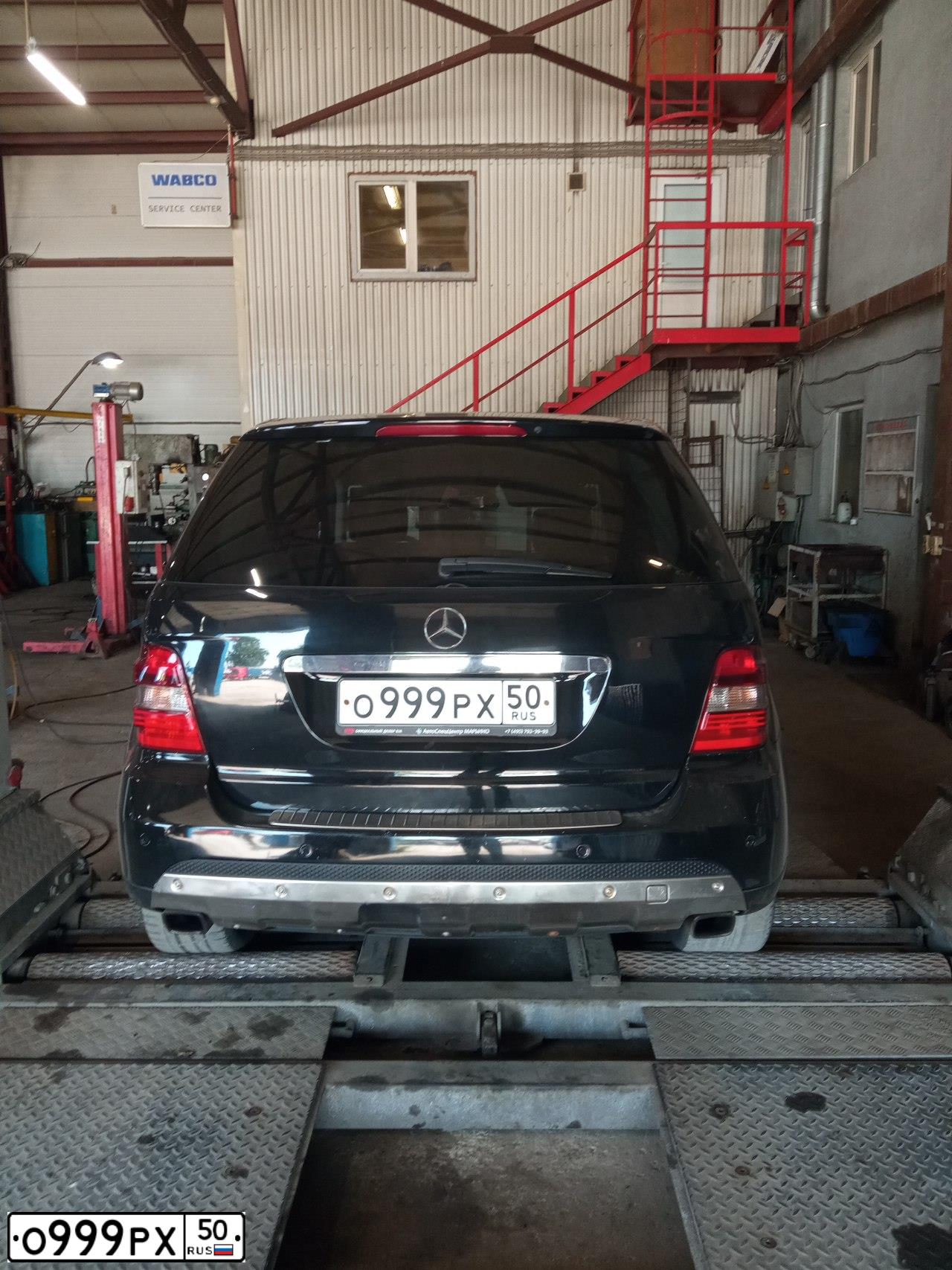 Фото автомобиля INFINITI QX50 /EX/, 2008 — госномер А880АР977. Цвет: Белый