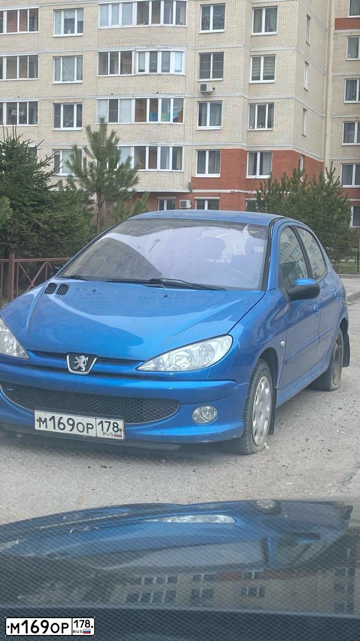 Фото автомобиля PEUGEOT 206, 2007 — госномер У551ОМ198. Цвет: ЯРКО-СИНИЙ