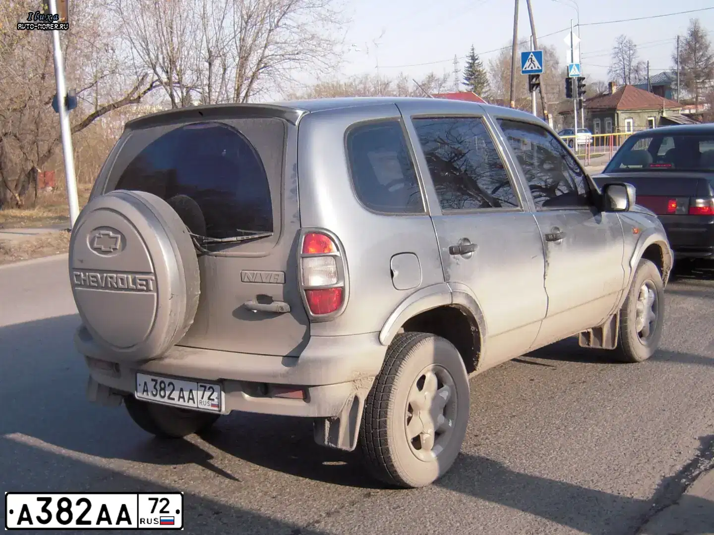 Фото автомобиля VOLKSWAGEN MULTIVAN, 2008 — госномер А382АА72. Цвет: СЕРО БЕЛЫЙ