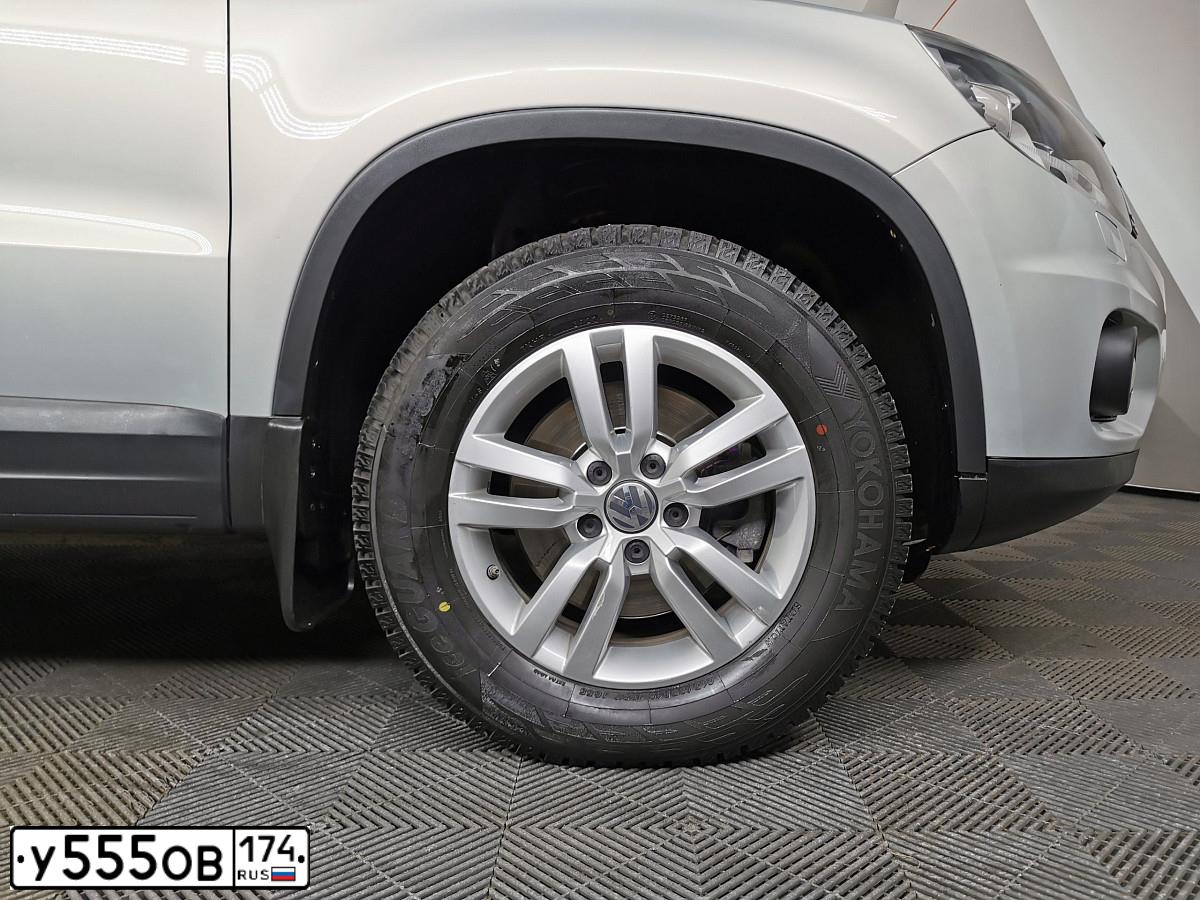 Фото автомобиля NISSAN QASHQAI, 2011 — госномер Р644СТ174. Цвет: Серебристый