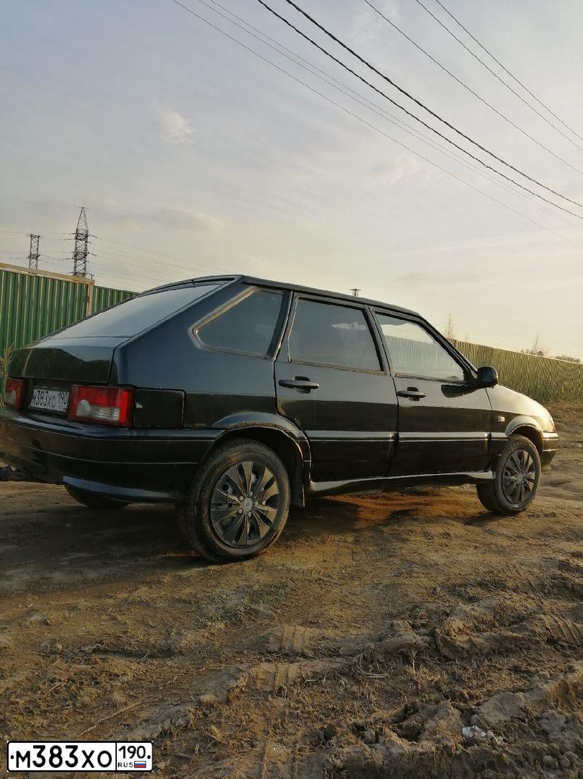 Фото автомобиля LADA 2114 SAMARA, 2006 — госномер Е111НУ199. Цвет: ГРАФИТОВЫЙ МЕТАЛЛИК