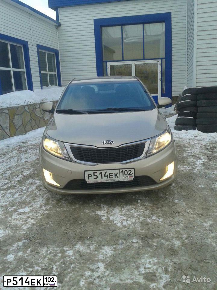 Фото автомобиля KIA RIO, 2013 — госномер М481МТ164. Цвет: БЕЖЕВЫЙ