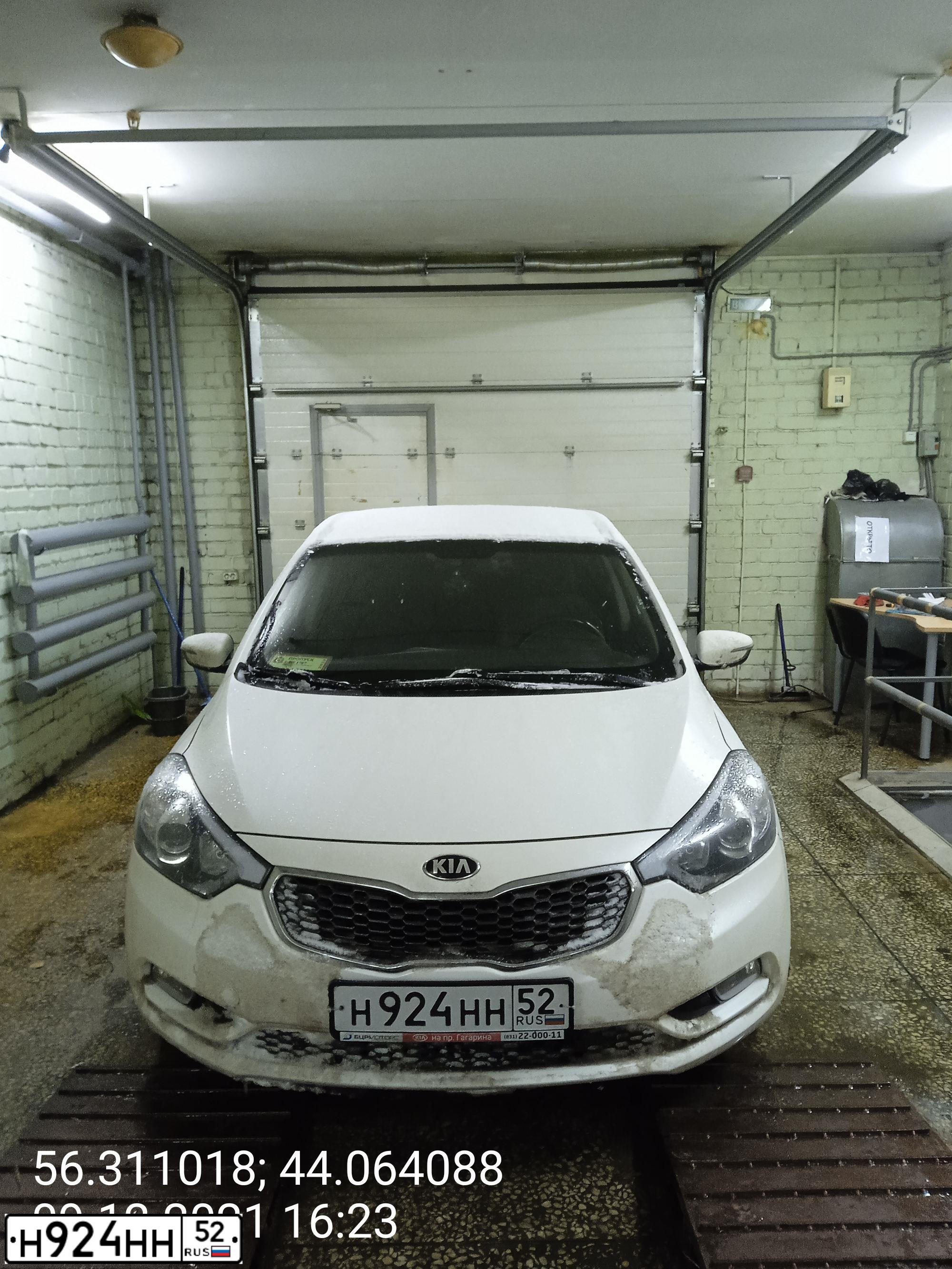 Фото автомобиля TOYOTA AVENSIS, 2007 — госномер О291НВ152. Цвет: СВЕТЛО-СЕРЫЙ