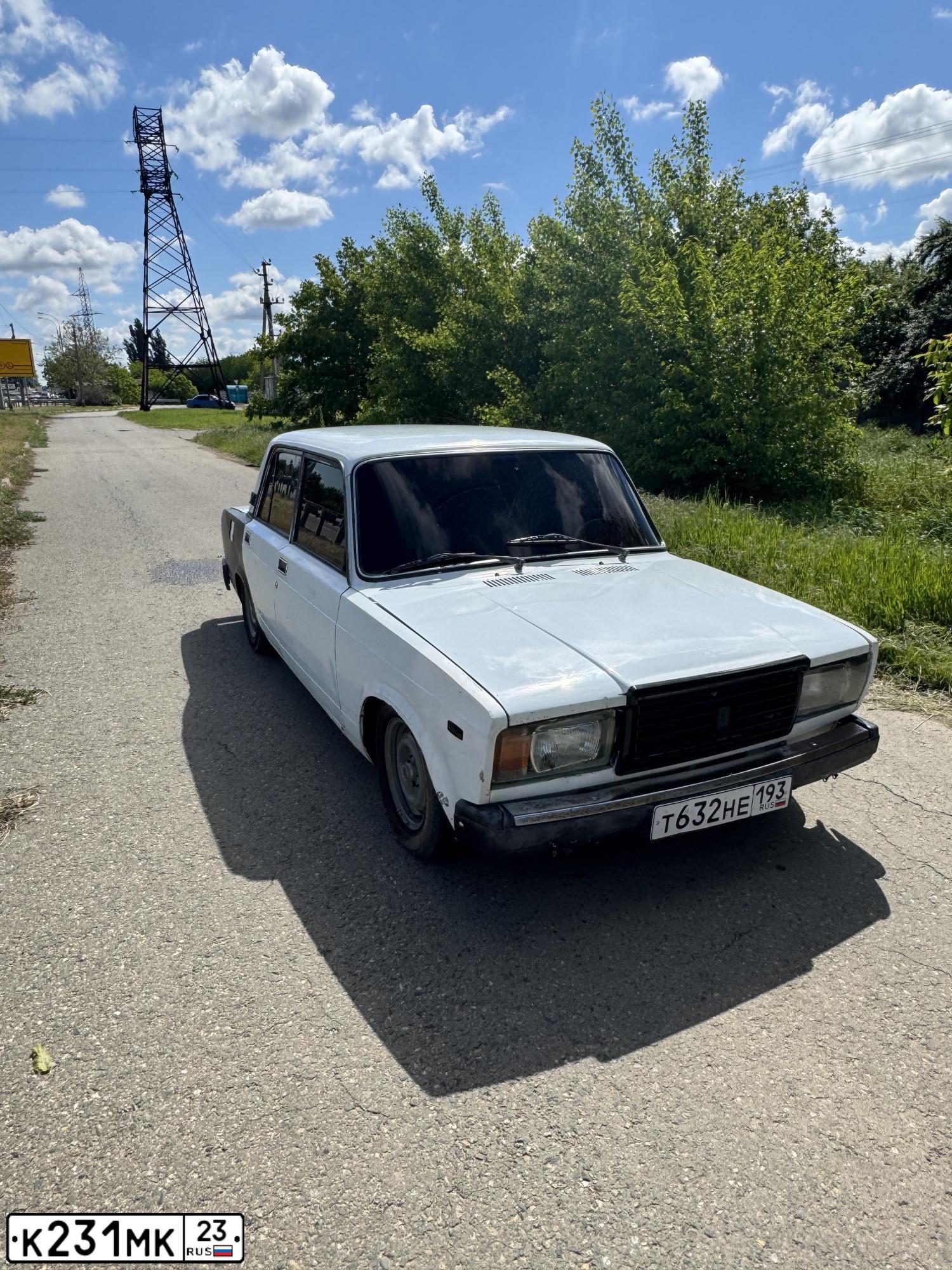 Фото автомобиля LADA 2107, 2000 — госномер Т632НЕ193. Цвет: ЯРКО-БЕЛЫЙ