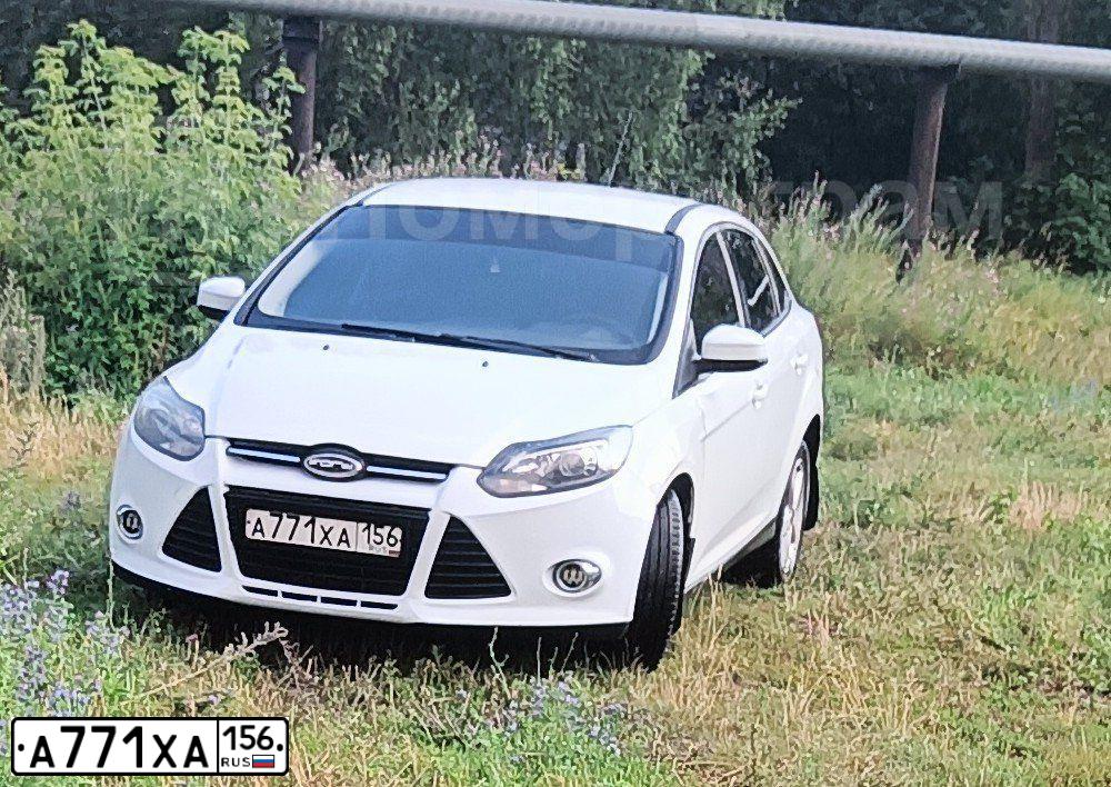 Фото автомобиля FORD FOCUS, 2014 — госномер А771ХА156. Цвет: Белый