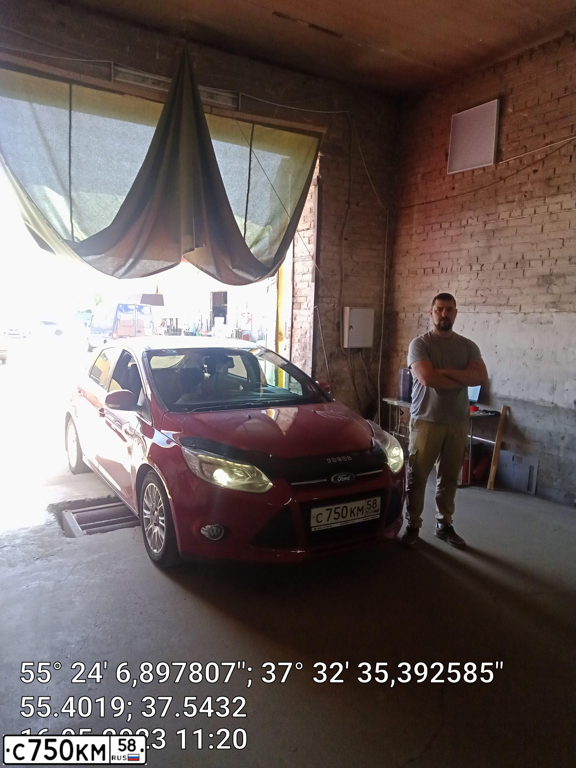 Фото автомобиля FORD D FOCUS, 2014 — госномер М649СХ134. Цвет: Красный