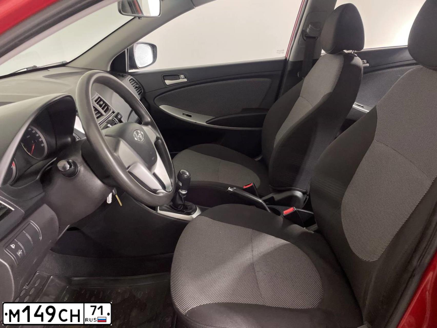 Фото автомобиля HYUNDAI SOLARIS, 2011 — госномер К760АМ750. Цвет: КРАСНЫЙ