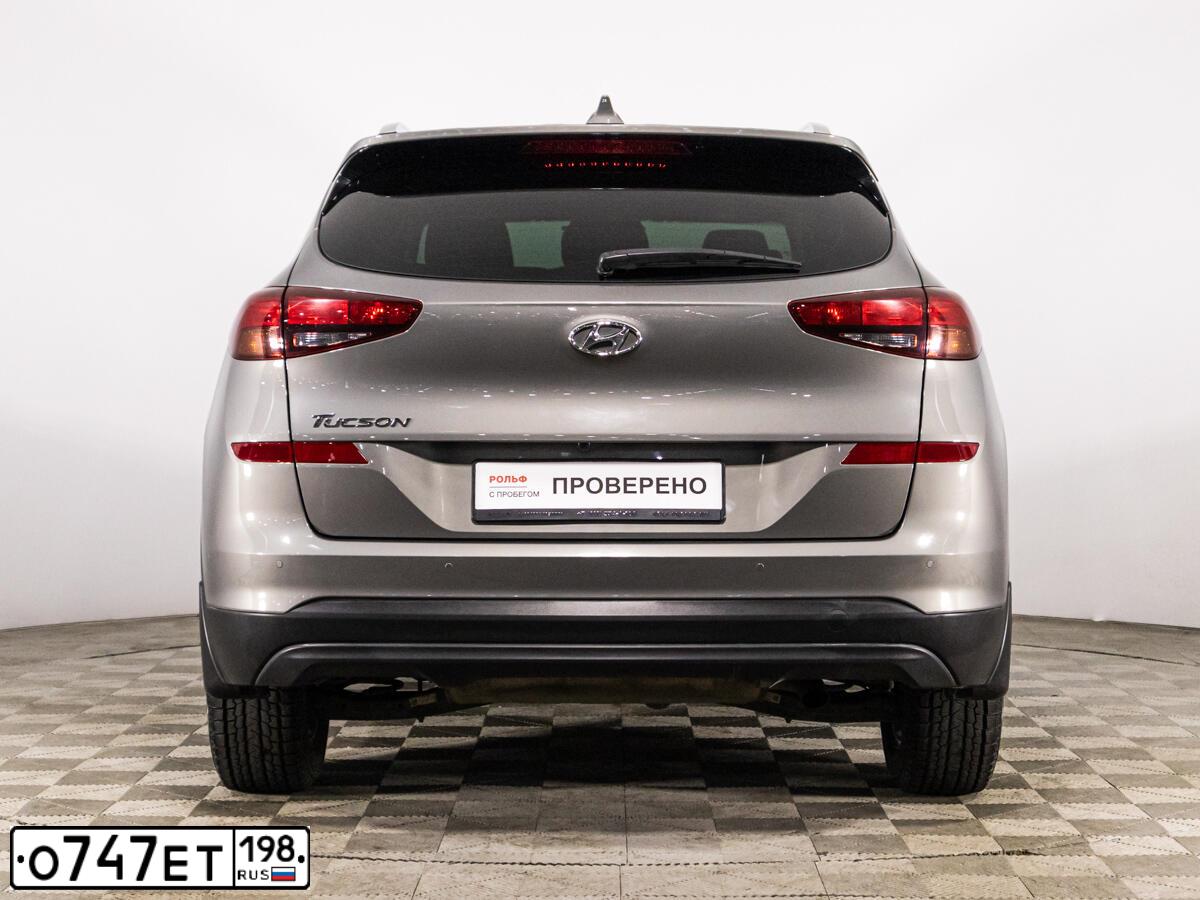 Фото автомобиля HYUNDAI TUCSON, 2020 — госномер О747ЕТ198. Цвет: ЗЕЛЕНЫЙ