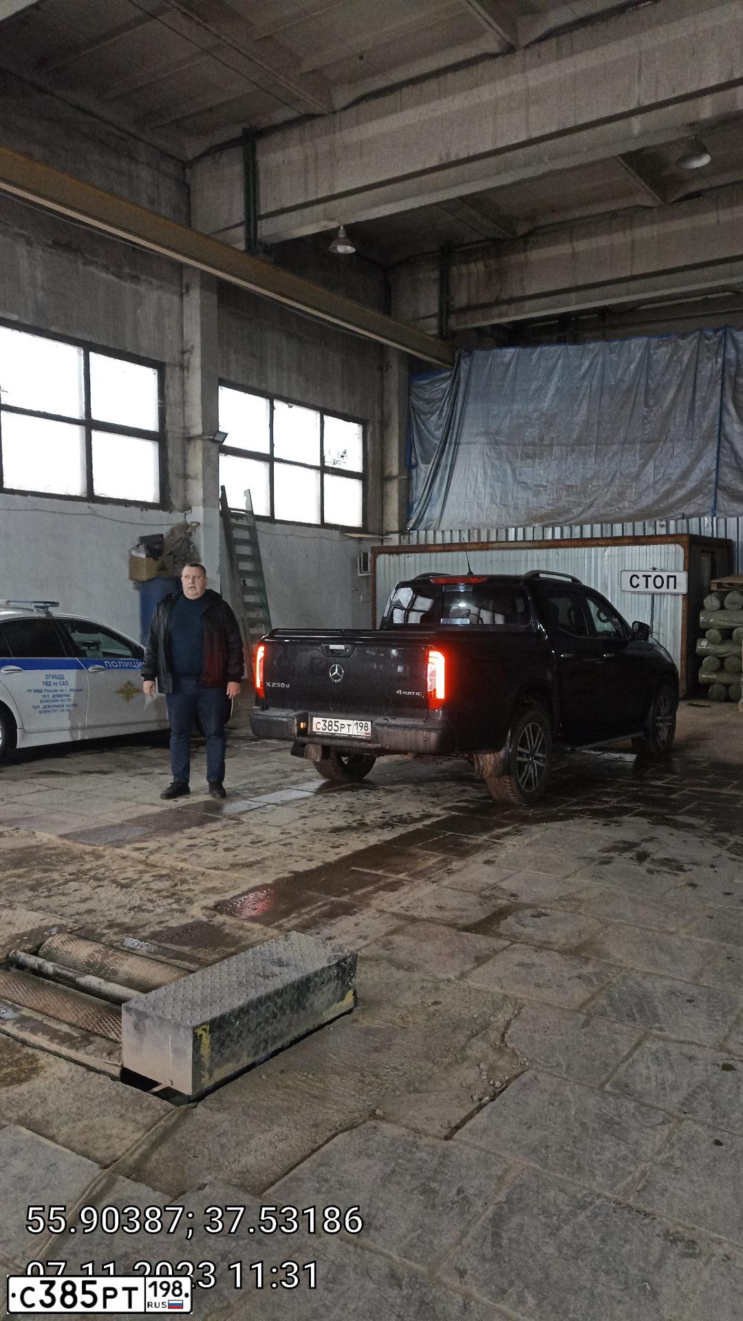 Фото автомобиля MERCEDES X-KLASSE, 2018 — госномер А777АУ78. Цвет: ЧЕРНЫЙ