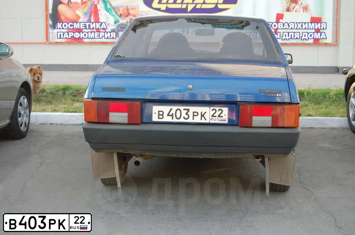 Фото автомобиля LADA 2109 SAMARA, 2002 — госномер Р714УВ22. Цвет: ЯРКО-СИНИЙ