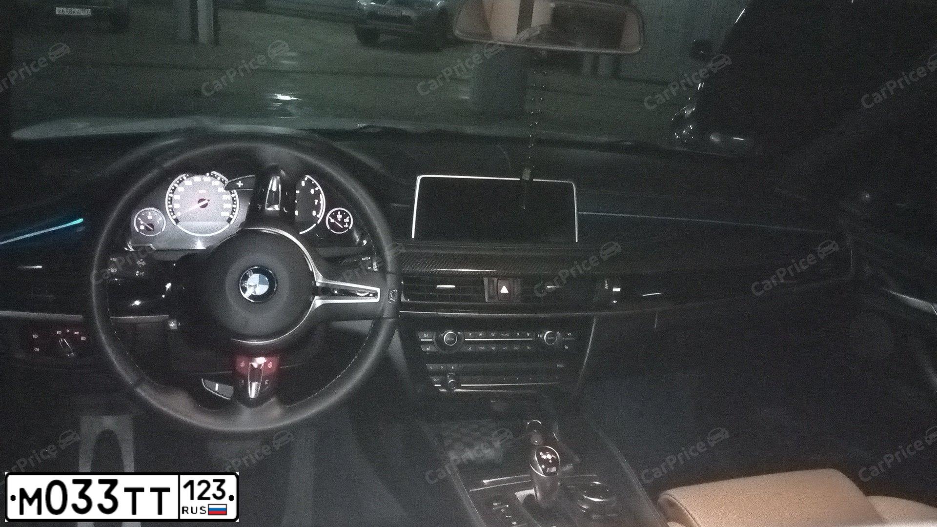 Фото автомобиля BMW X5M, 2015 — госномер М033ТТ123. Цвет: Белый