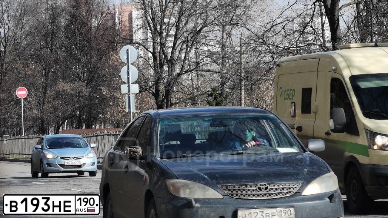 Фото автомобиля PEUGEOT 308, 2010 — госномер В193НЕ190. Цвет: ТЕМНО-СЕРЫЙ