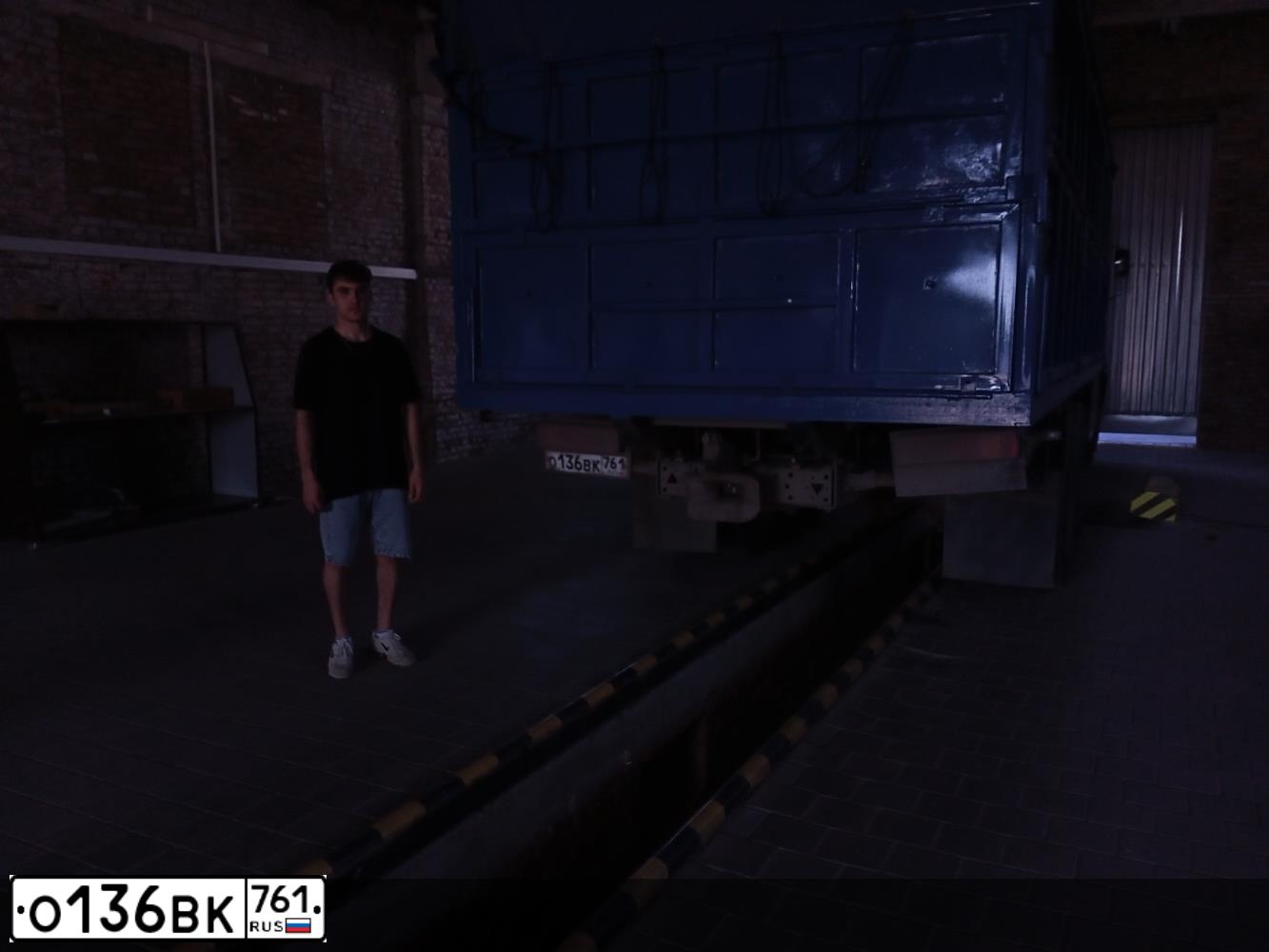 Фото автомобиля KAMAZ 6511, 2009 — госномер Н737УМ126. Цвет: МЕДЕО