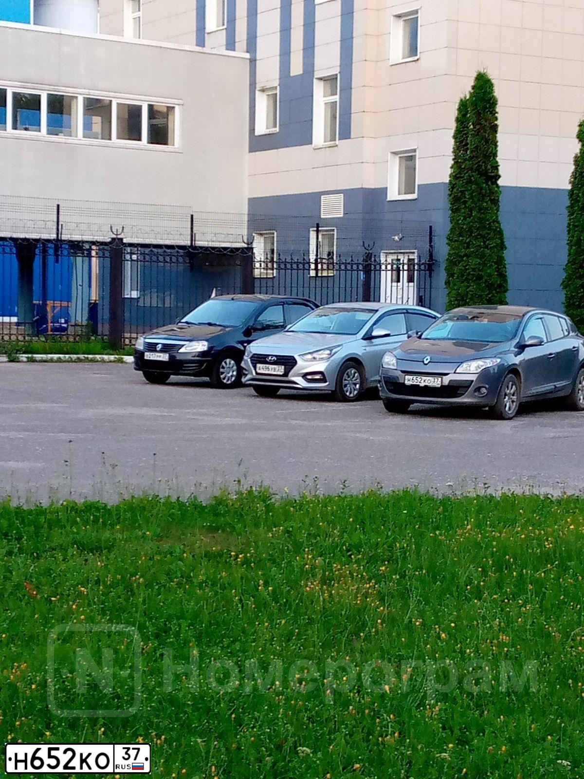 Фото автомобиля RENAULT MEGANE, 2011 — госномер Н652КО37. Цвет: ТЕМНО-СЕРЫЙ