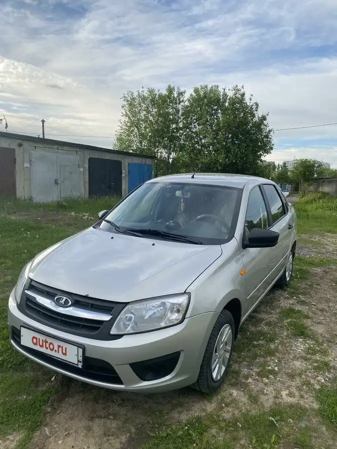 Фото автомобиля LADA 2190 GRANTA, 2016 — госномер У748ВА44. Цвет: СЕРЫЙ