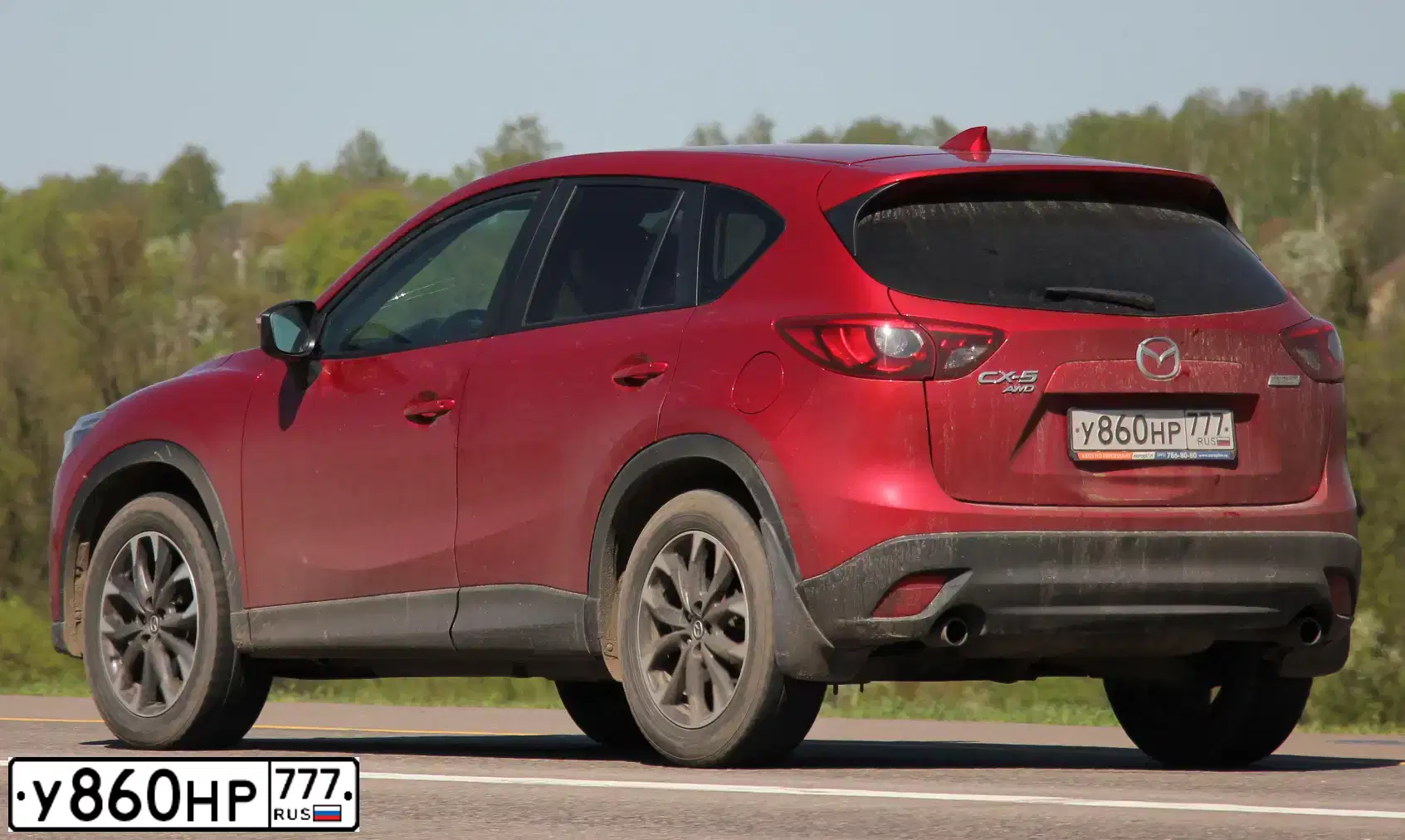 Фото автомобиля MAZDA CX-5, 2015 — госномер У860НР777. Цвет: КРАСНЫЙ