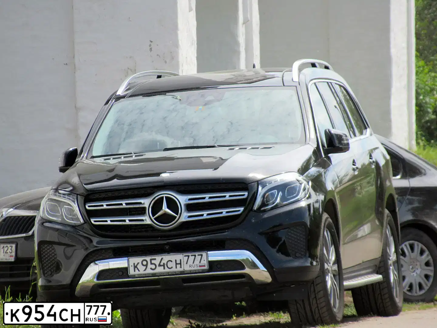 Фото автомобиля MERCEDES GL-KLASSE, 2016 — госномер К954СН777. Цвет: ЧЕРНЫЙ