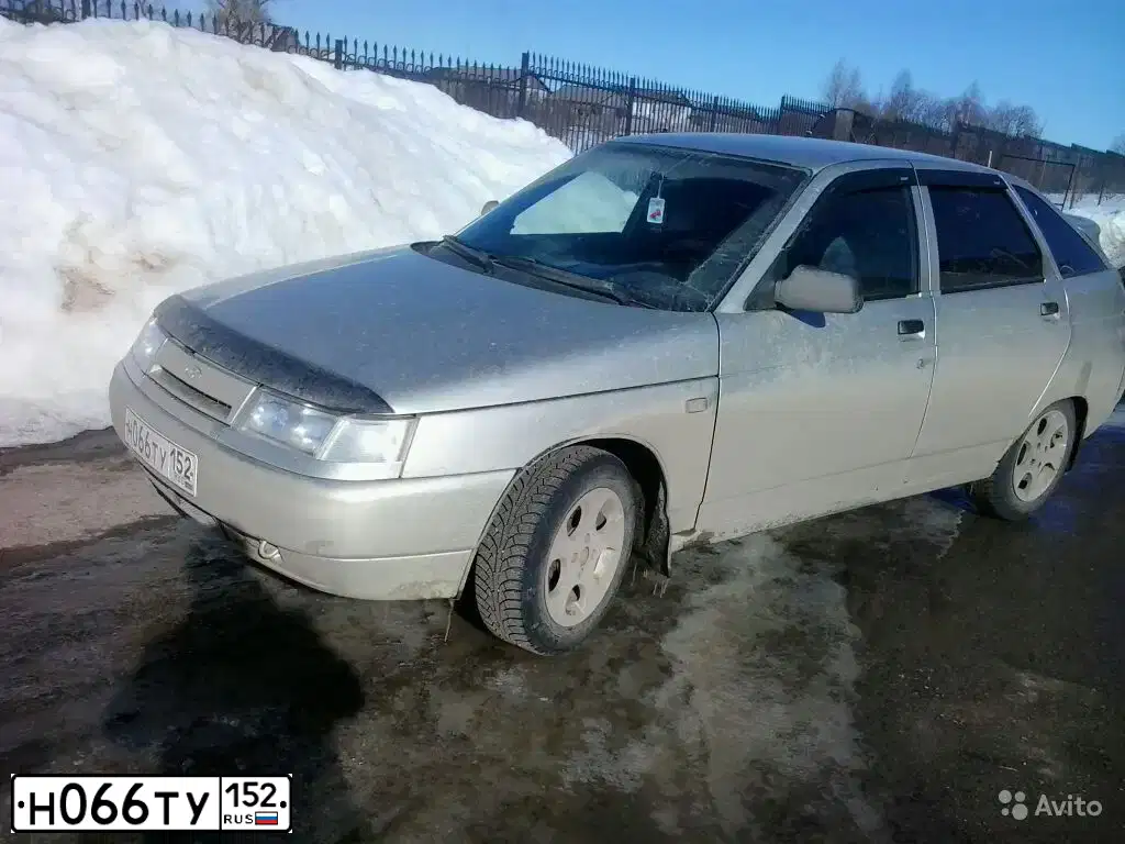 Фото автомобиля LADA 2112 LADA, 2006 — госномер М377КЕ152. Цвет: БЕЖЕВЫЙ
