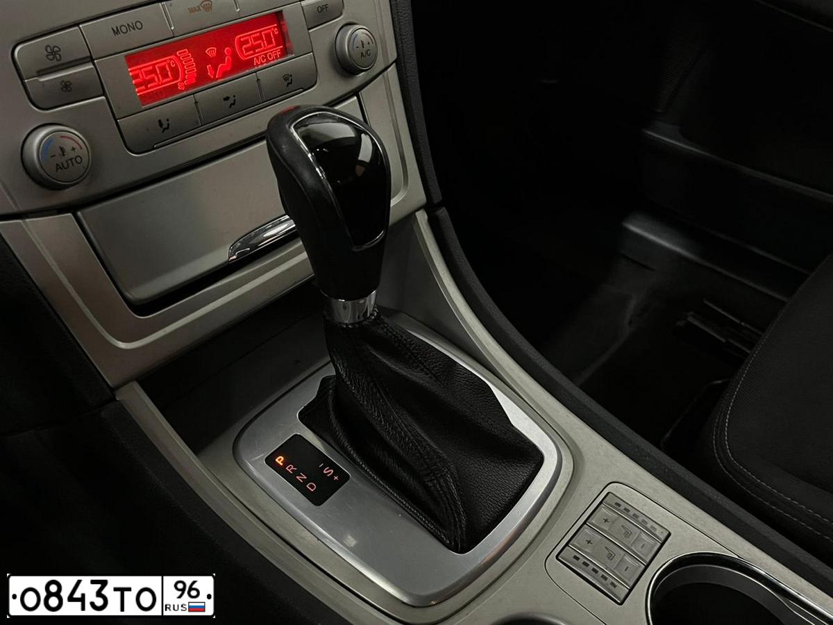 Фото автомобиля FORD MONDEO, 2010 — госномер Т182АР154