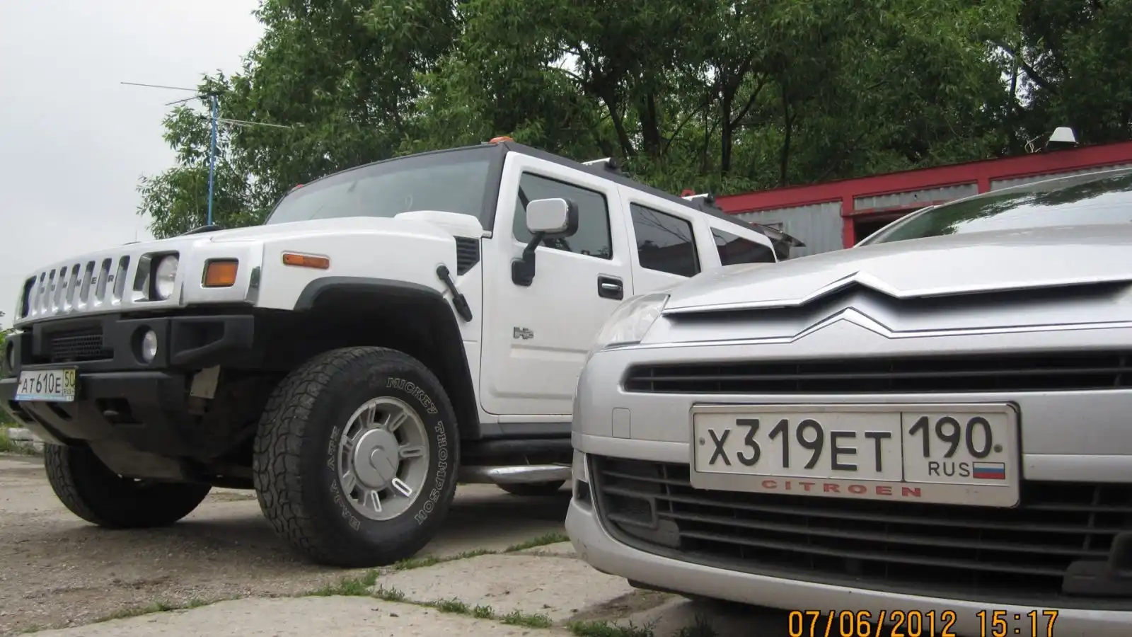 Фото автомобиля CITROEN C5, 2008 — госномер В589НА92. Цвет: Серебристый