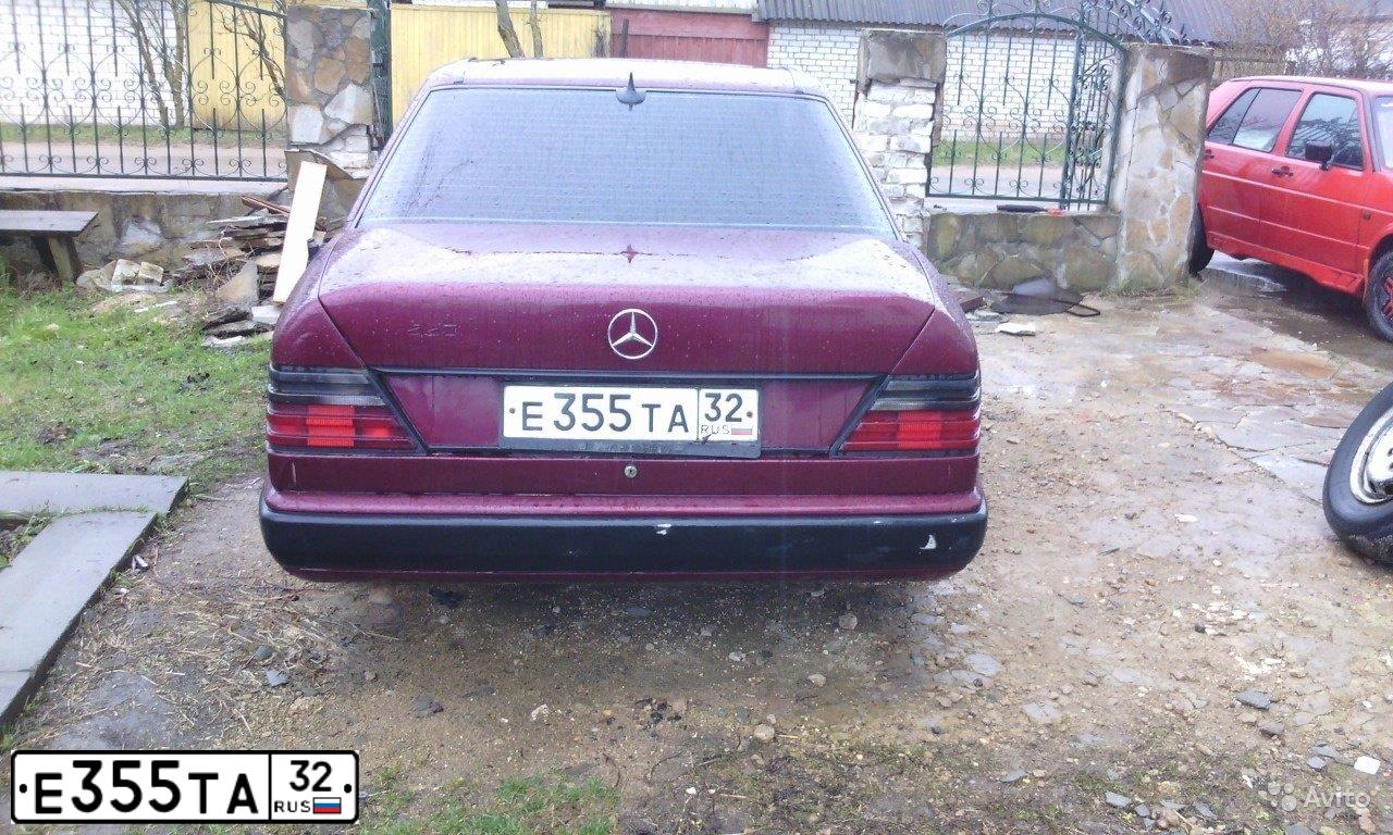 Фото автомобиля MERCEDES E-KLASSE, 1985 — госномер Е355ТА32. Цвет: ВИШНЕВЫЙ