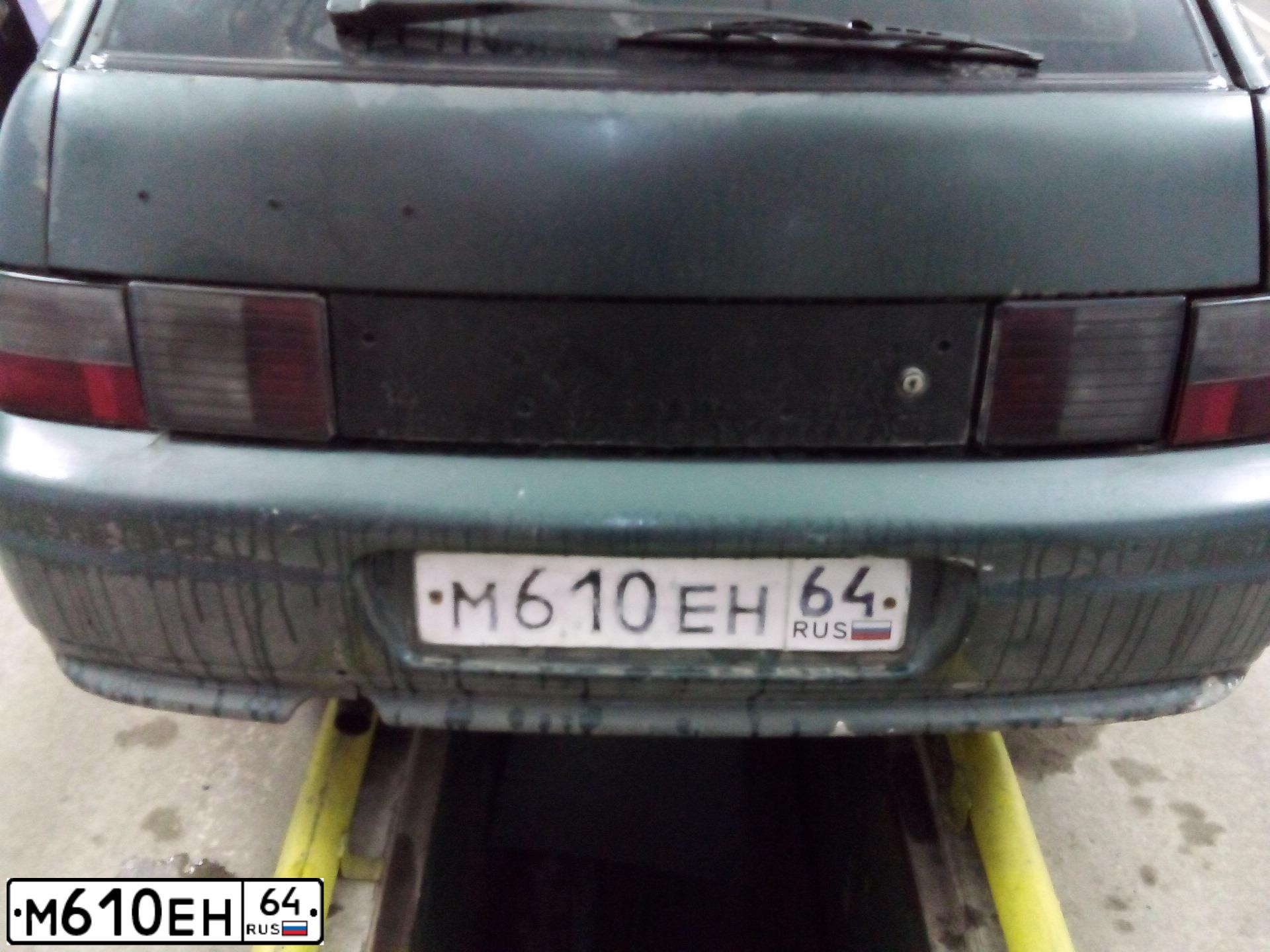 Фото автомобиля LADA 2112, 2005 — госномер М610ЕН64. Цвет: СЕРО-СИНЕ-ЗЕЛЕНЫЙ