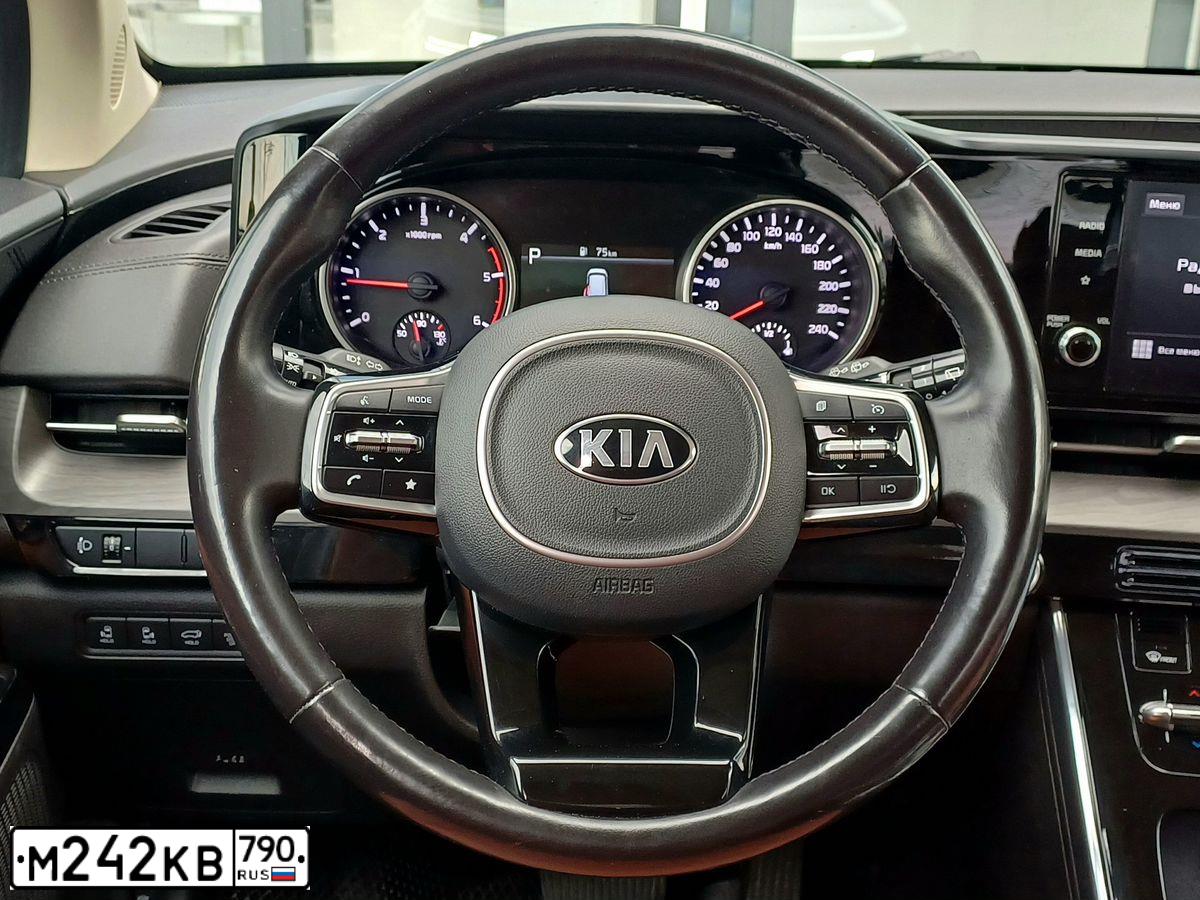 Фото автомобиля KIA CARNIVAL, 2021 — госномер К119УМ797