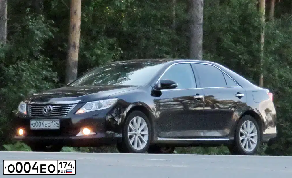 Фото автомобиля TOYOTA CAMRY, 2013 — госномер К444ЕВ774