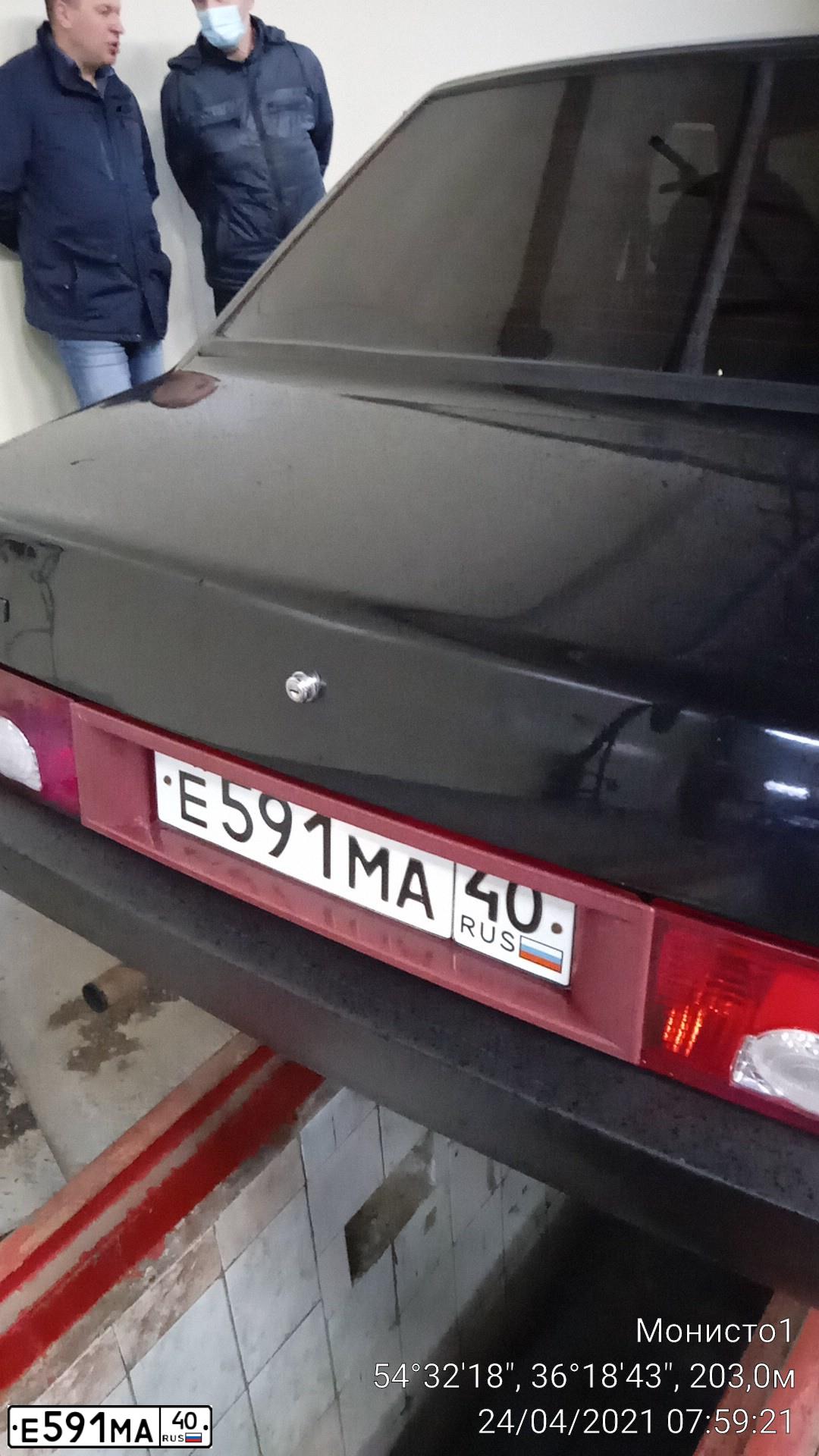 Фото автомобиля VAZ 2109 SAMARA, 1996 — госномер Е591МА40. Цвет: ЧЕРНЫЙ