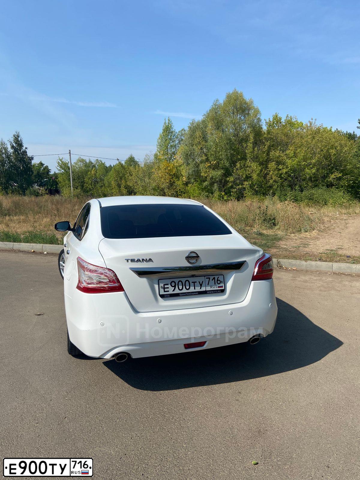 Фото автомобиля NISSAN TEANA, 2014 — госномер Е900ТУ716. Цвет: Белый