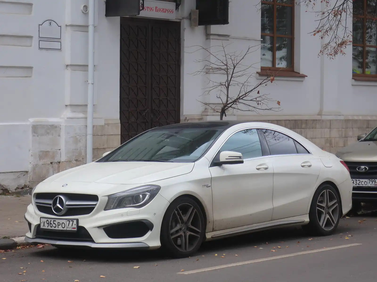 Фото автомобиля PEUGEOT 308, 2010 — госномер Р332СО799. Цвет: синий