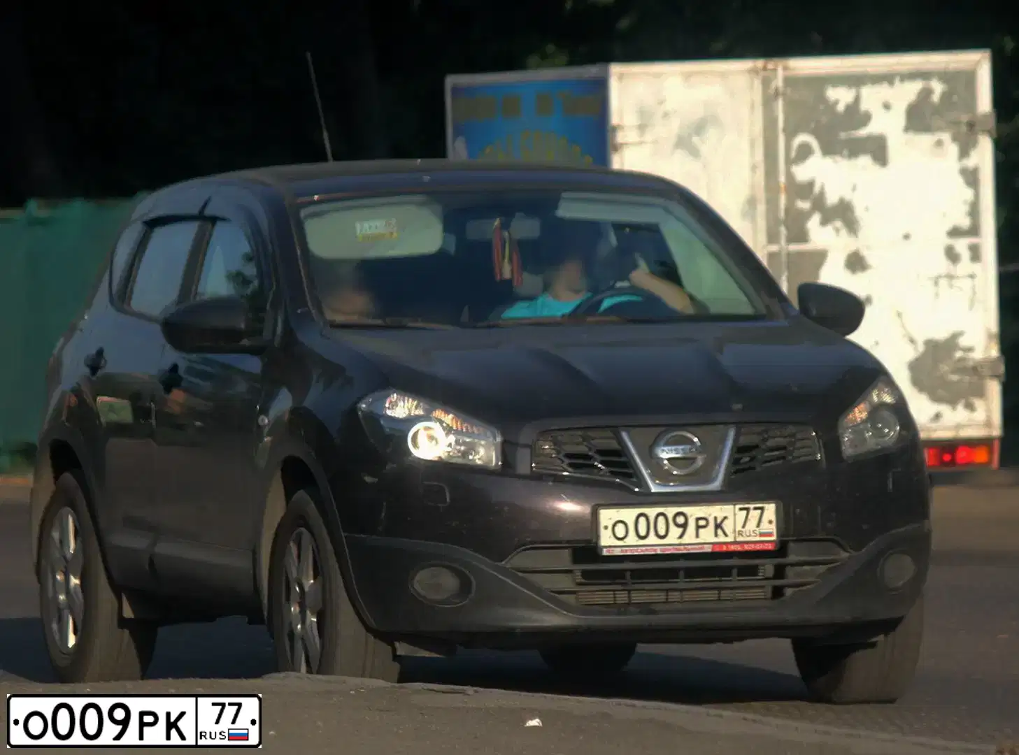 Фото автомобиля LADA 2105, 1996 — госномер В685УВ32. Цвет: БЕЛЫЙ