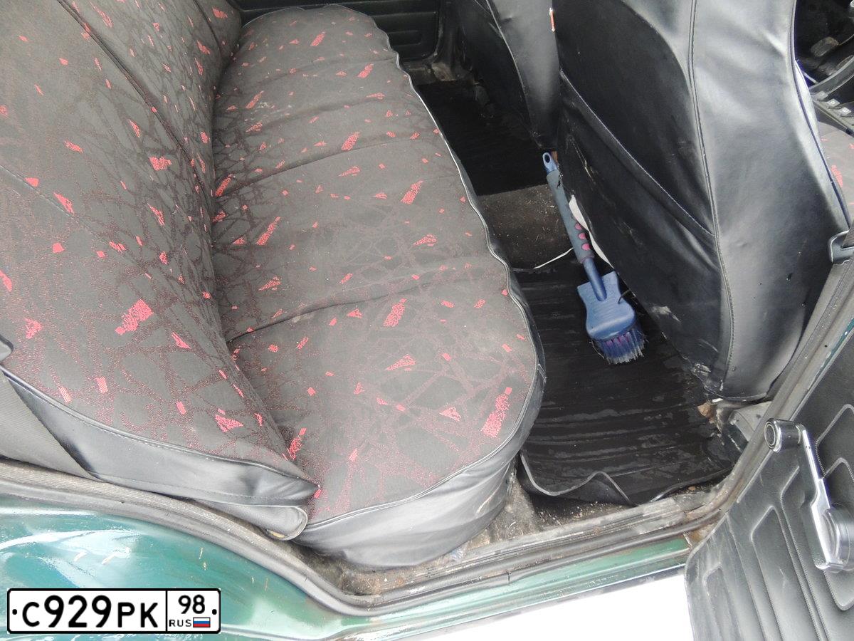 Фото автомобиля LADA 2107, 2007 — госномер У853ВУ178. Цвет: ТЕМНО-ЗЕЛЕНЫЙ