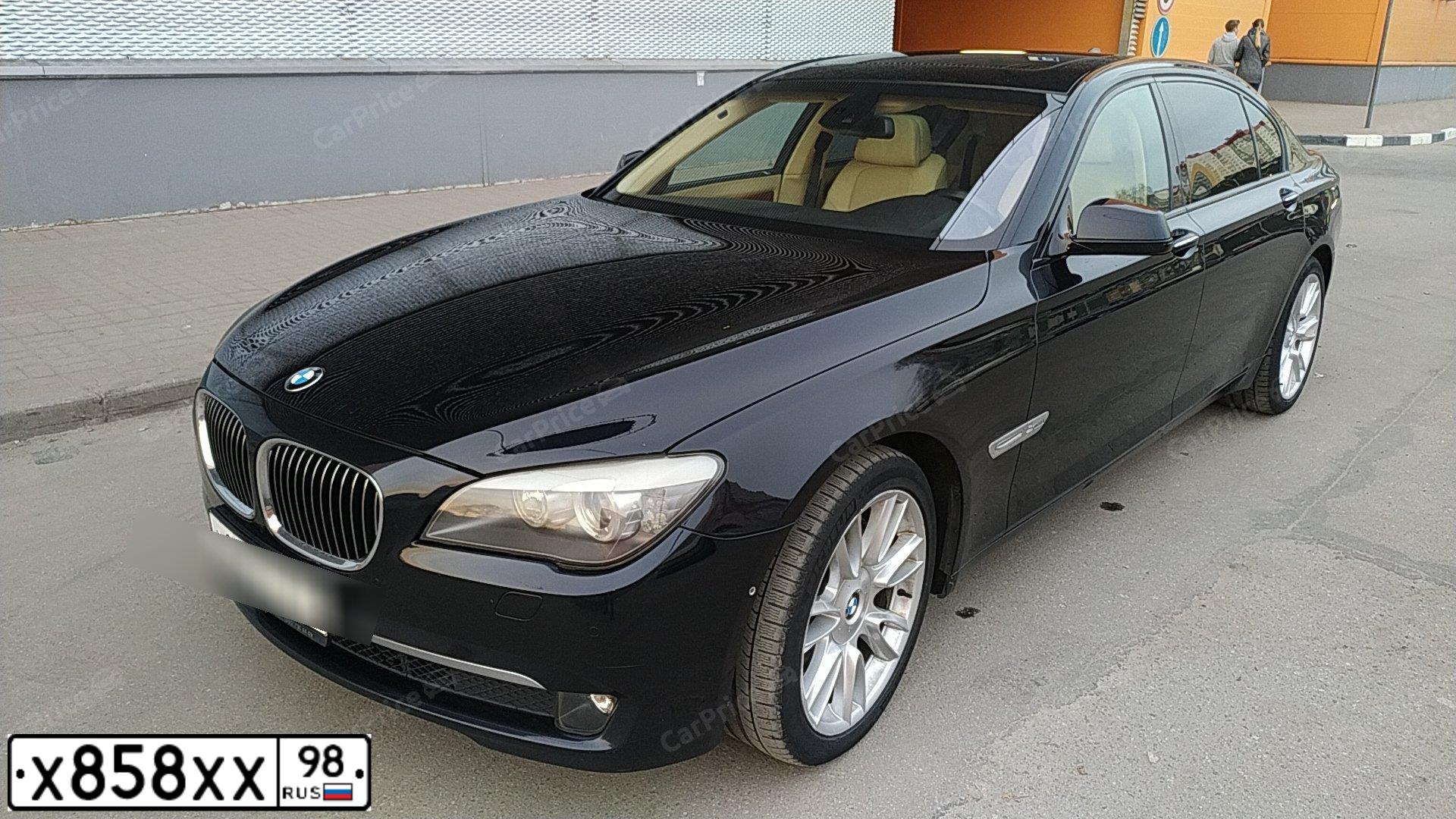 Фото автомобиля MERCEDES S-KLASSE, 2005 — госномер Т404НО178. Цвет: ЧЕРНЫЙ