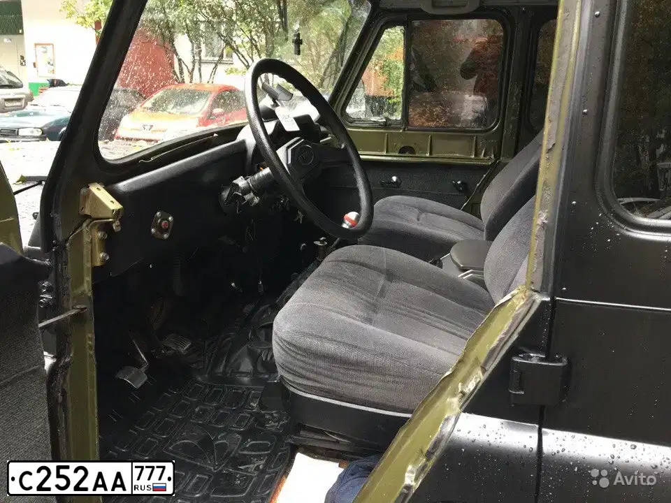 Фото автомобиля TOYOTA LANDCRUISER, 2008 — госномер С252АА777. Цвет: ЧЕРНЫЙ