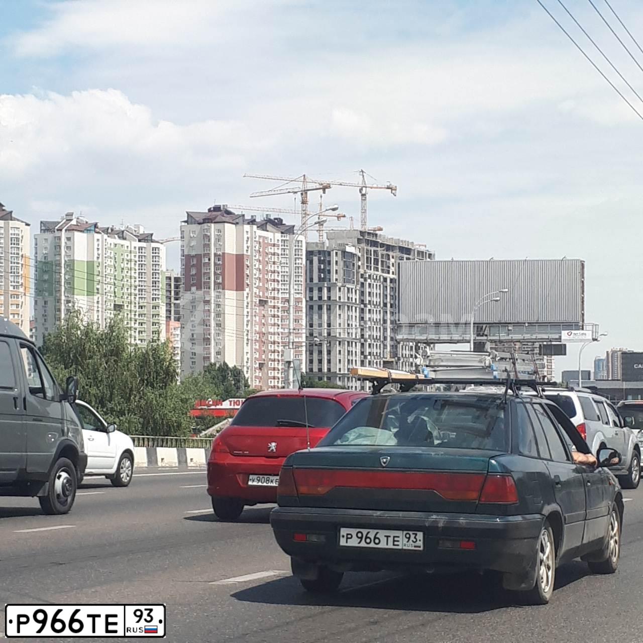 Фото автомобиля DAEWOO ESPERO, 1998 — госномер Р966ТЕ93. Цвет: ЗЕЛЕНЫЙ