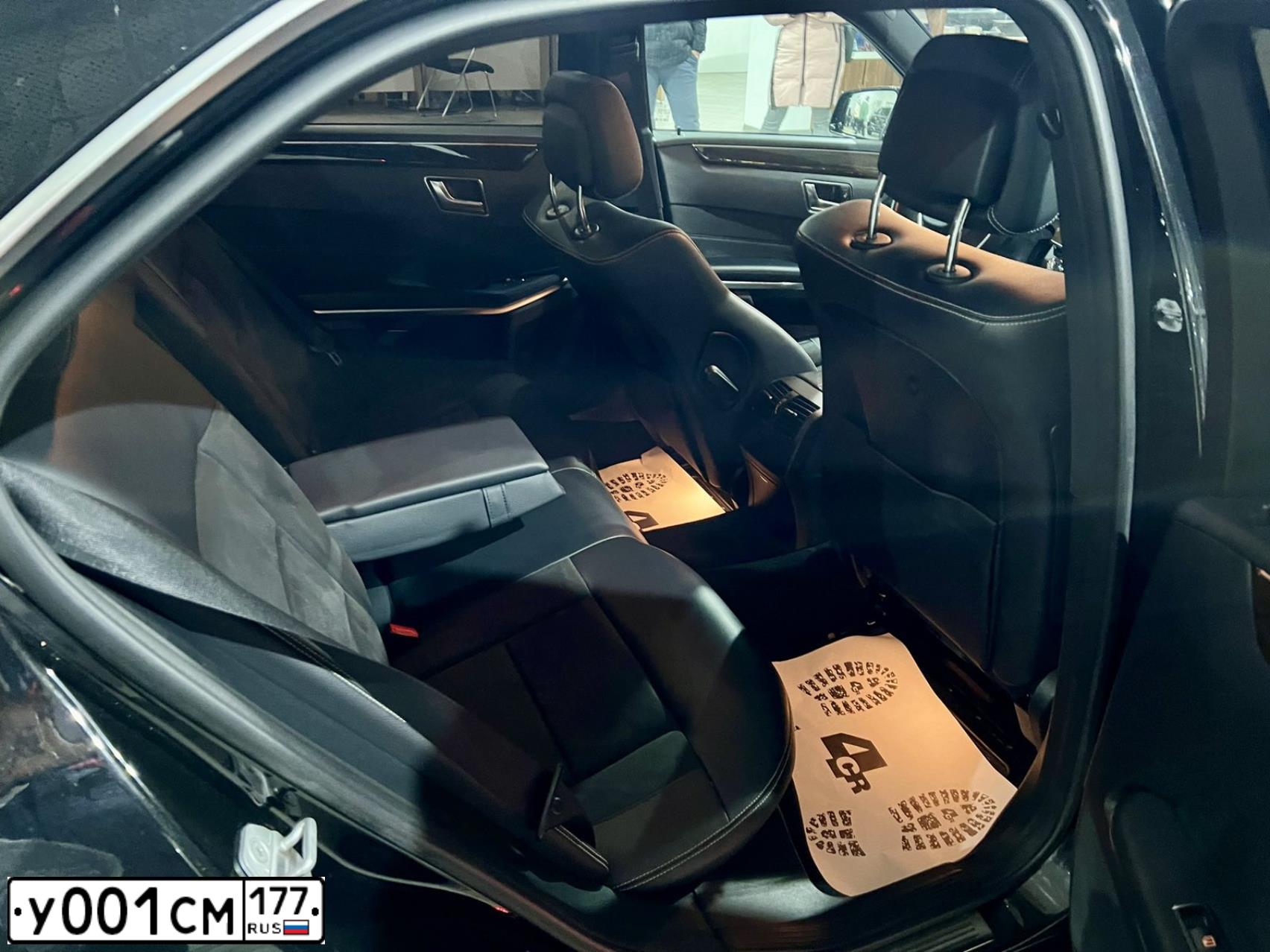 Фото автомобиля MERCEDES E-KLASSE, 2013 — госномер А571РР790. Цвет: ЧЕРНЫЙ