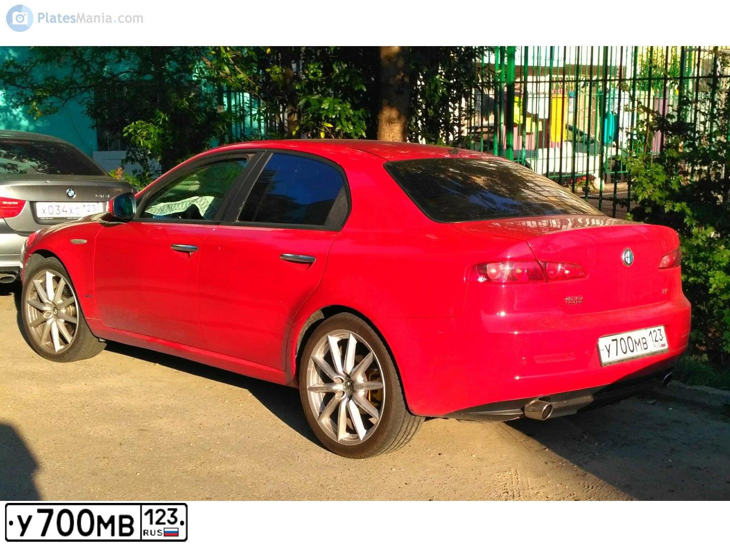 Фото автомобиля ALFA ROMEO 159, 2008 — госномер С670УТ33. Цвет: Красный