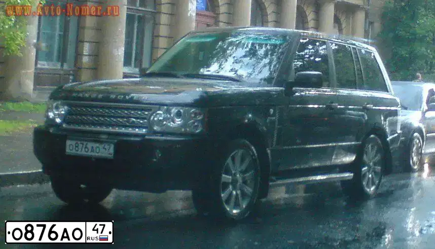 Фото автомобиля BMW 750, 2011 — госномер К083ЕО147. Цвет: Белый