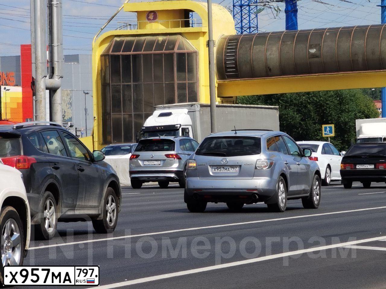 Фото автомобиля MAZDA CX-7, 2007 — госномер С826МУ67. Цвет: СЕРЕБРИСТЫЙ