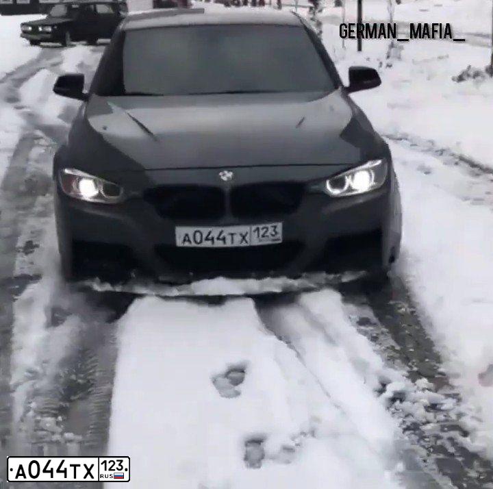 Фото автомобиля BMW SERIE 3, 2014 — госномер М080НО126. Цвет: ЧЕРНЫЙ