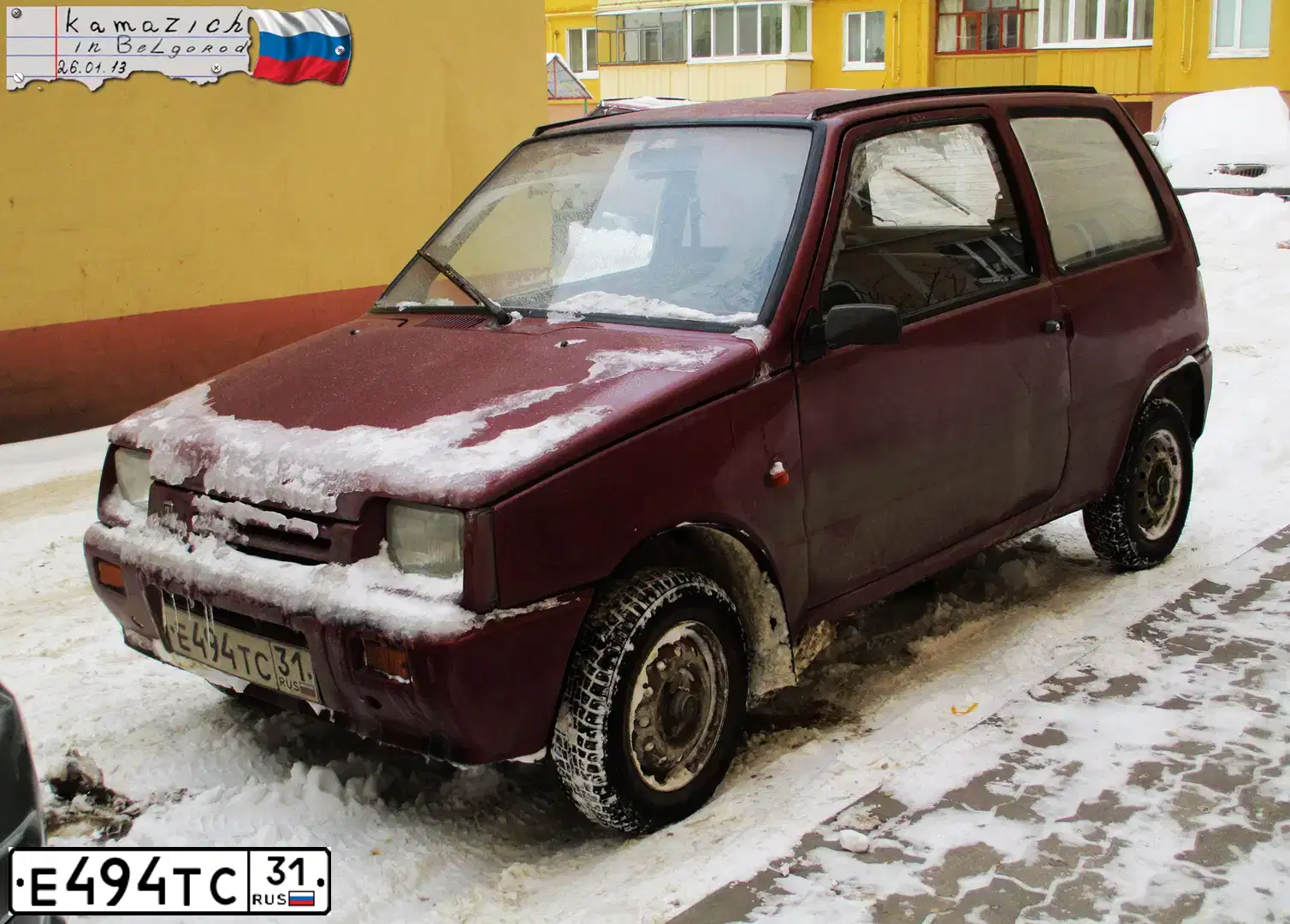 Фото автомобиля SEAZ OKA, 1994 — госномер Е494ТС31. Цвет: ТЕМНО-КРАСНЫЙ