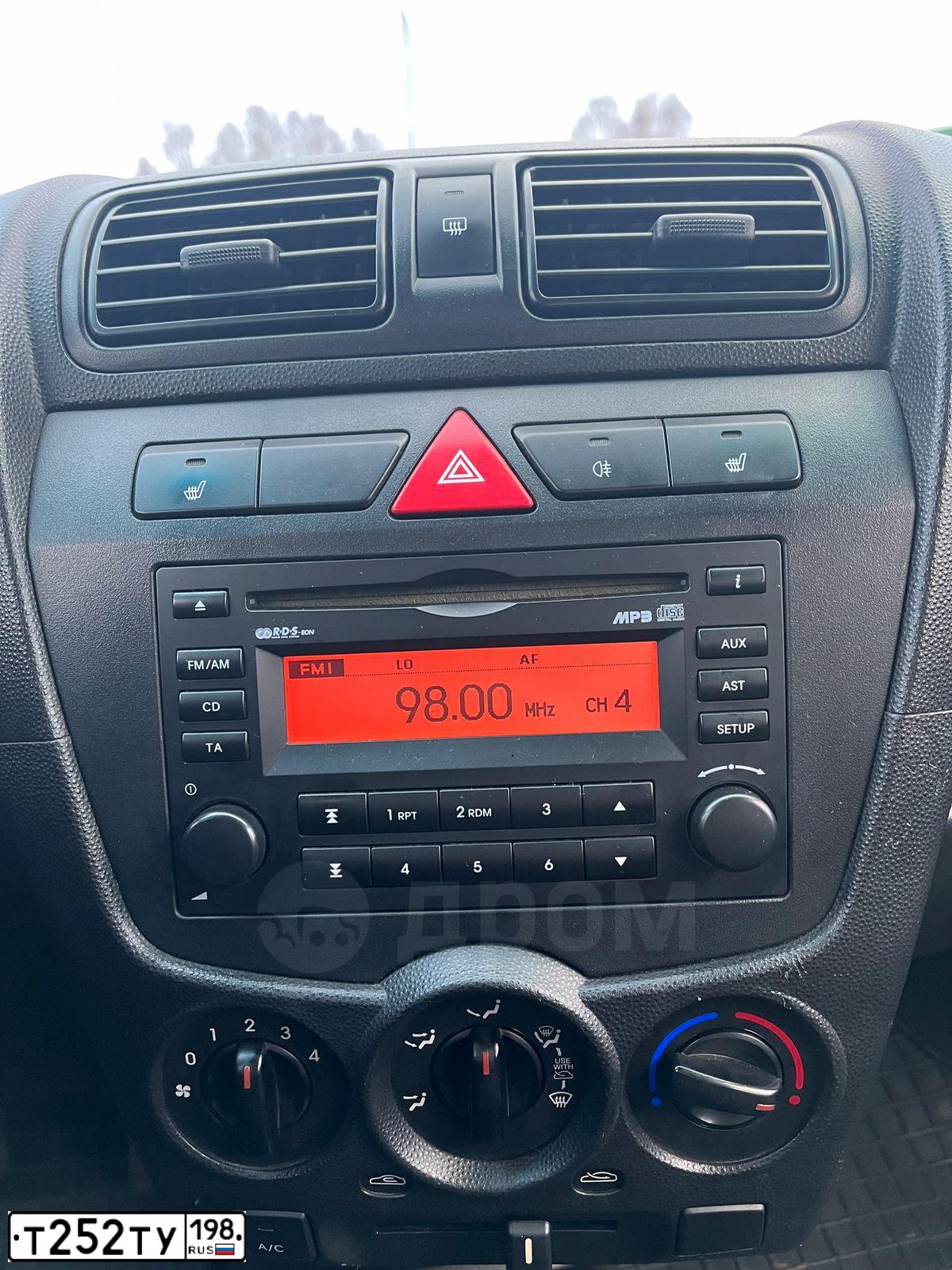 Фото автомобиля KIA PICANTO / MORNING, 2009 — госномер Т252ТУ198. Цвет: СЕРЕБРИСТЫЙ