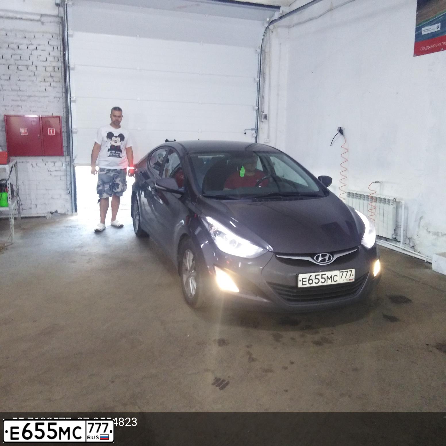 Фото автомобиля HYUNDAI ELANTRA, 2014 — госномер О188ОС180. Цвет: Коричневый