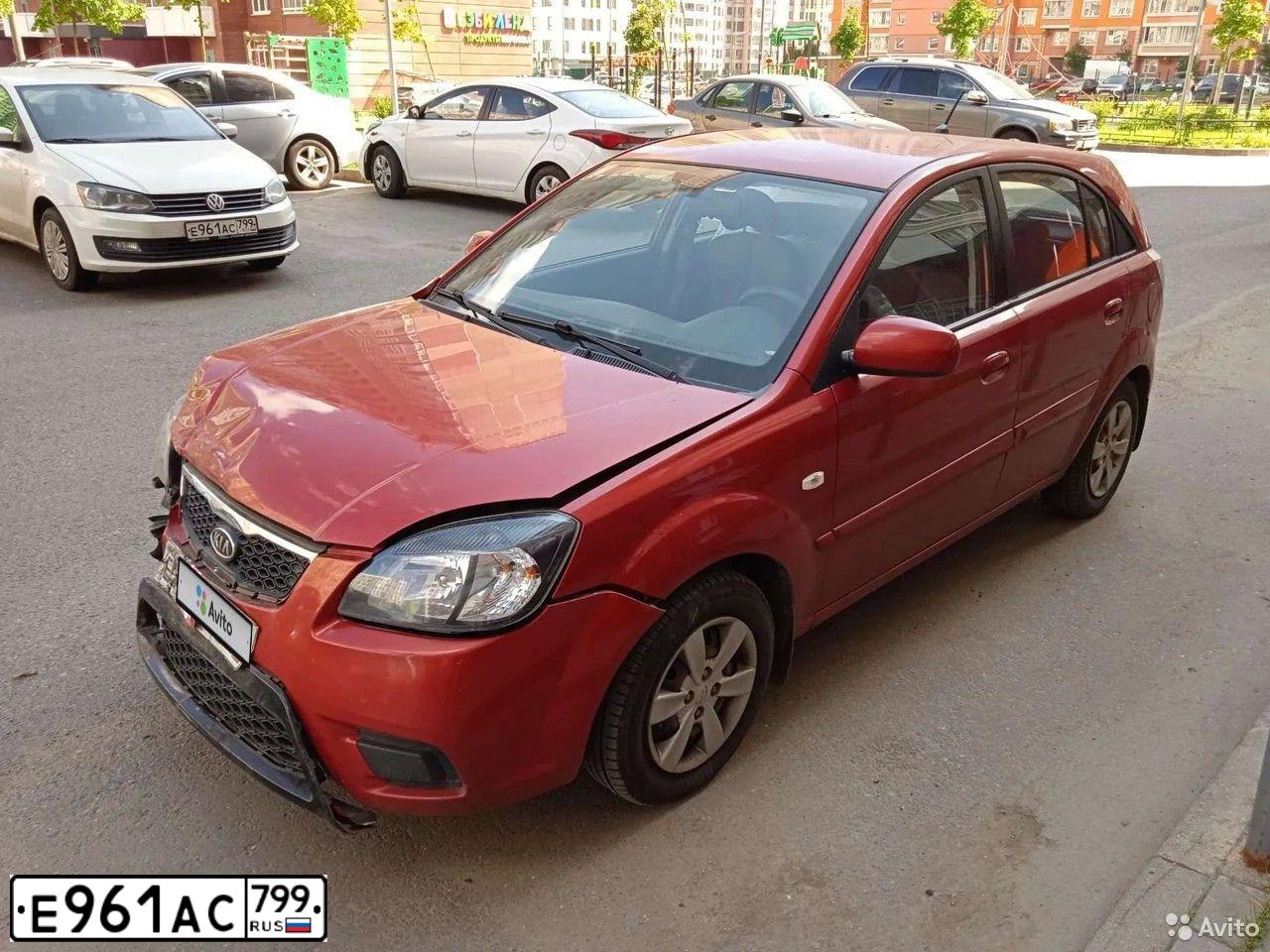 Фото автомобиля VOLKSWAGEN POLO, 2017 — госномер Х422ЕТ193. Цвет: Белый