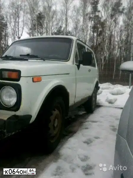 Фото автомобиля ВАЗ21213, 1997 — госномер К064ОН64. Цвет: БЕЛЫЙ